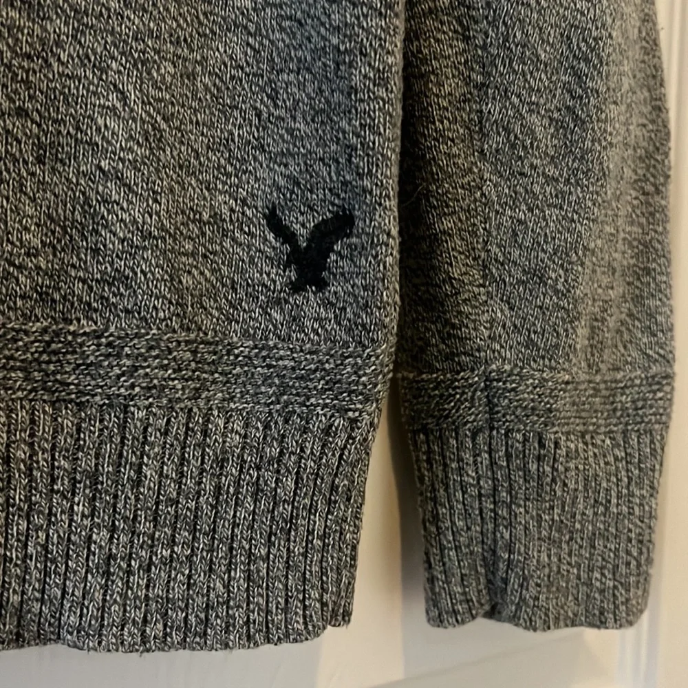 American Eagle 100%‎ cotton Gray collared sweater size Large